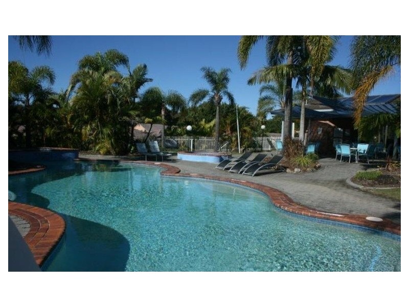 18/33 Edmund Rice Drive, Southport QLD 4215