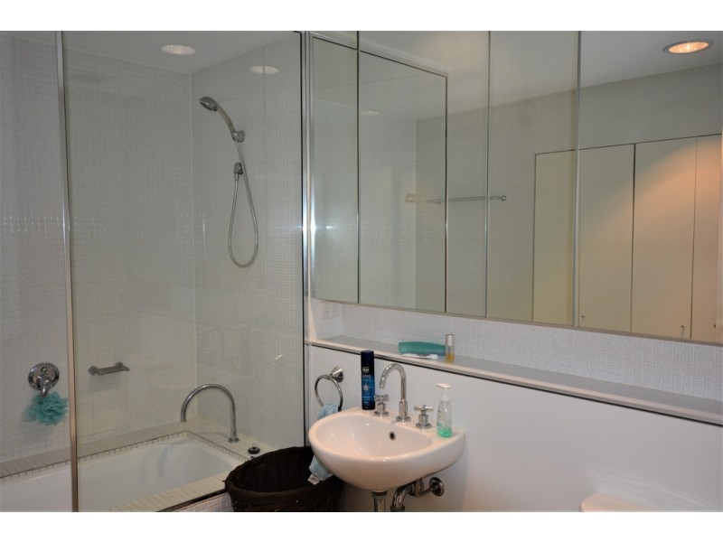 D03/38 Skyring Tce, Teneriffe QLD 4005