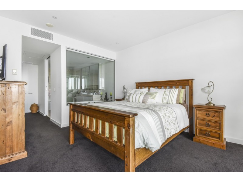 Paradise Point QLD 4216