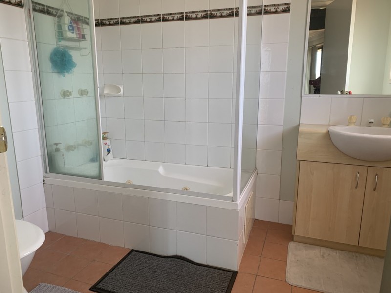 16 250 Sumners Road, Riverhills QLD 4074