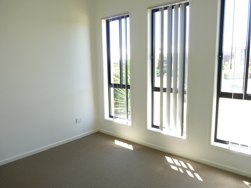 34 Manhattan Crescent, North Lakes QLD 4509