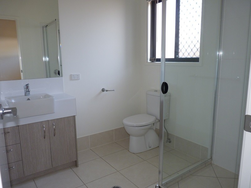 34 Manhattan Crescent, North Lakes QLD 4509