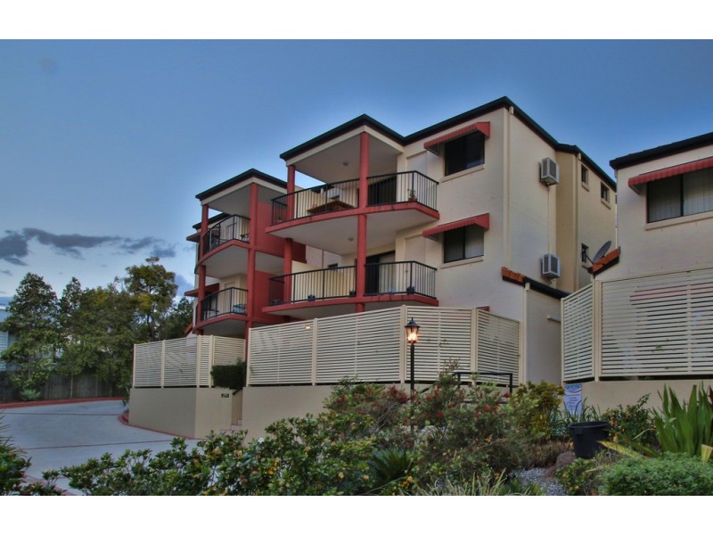 15 Dansie Street, Greenslopes QLD 4120