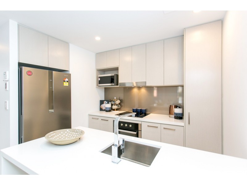 11 Andrews St, Southport QLD 4215