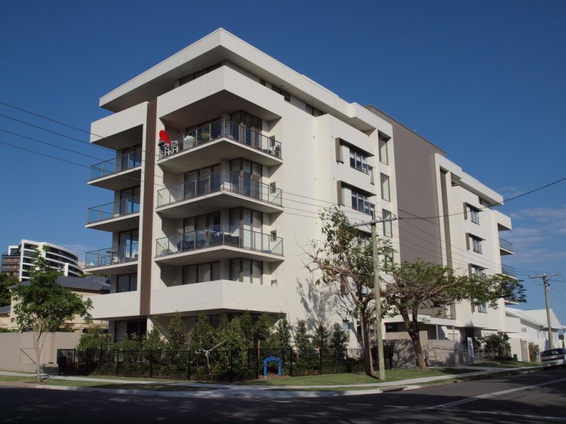 5 Chester Terrace, Southport QLD 4215