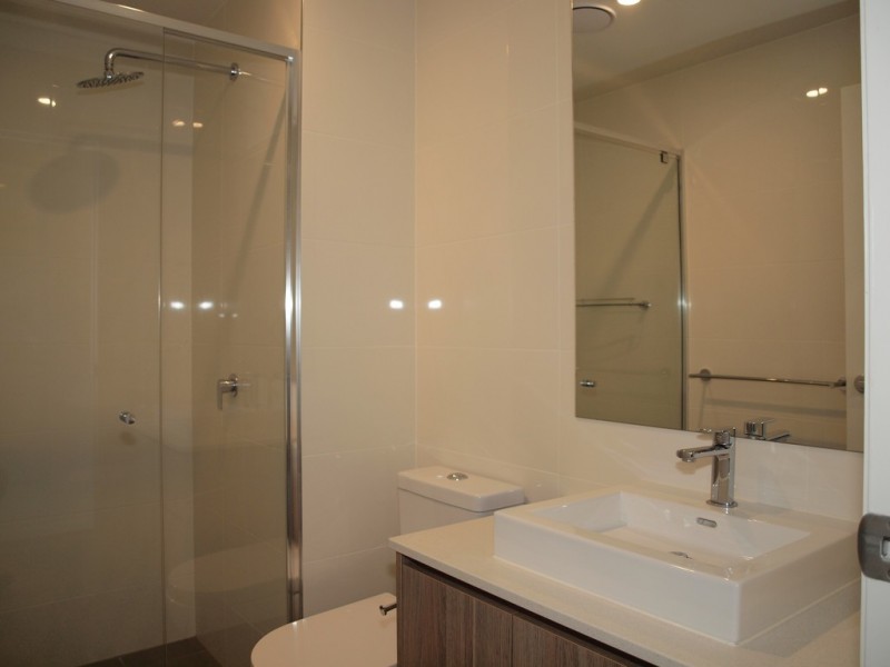 5 Chester Terrace, Southport QLD 4215