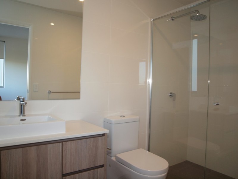 5 Chester Terrace, Southport QLD 4215
