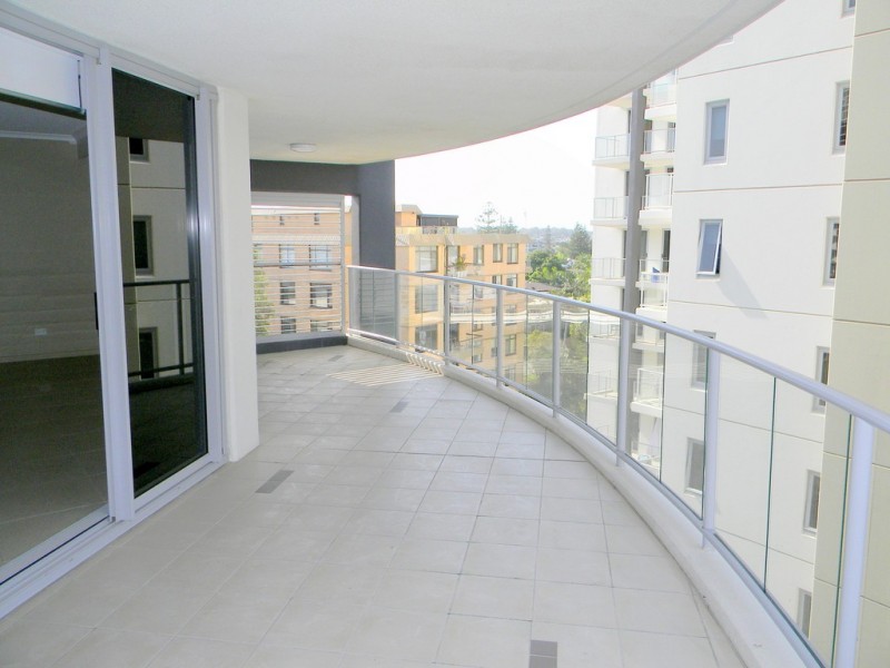 21 CYPRESS AVENUE, Surfers Paradise QLD 4217