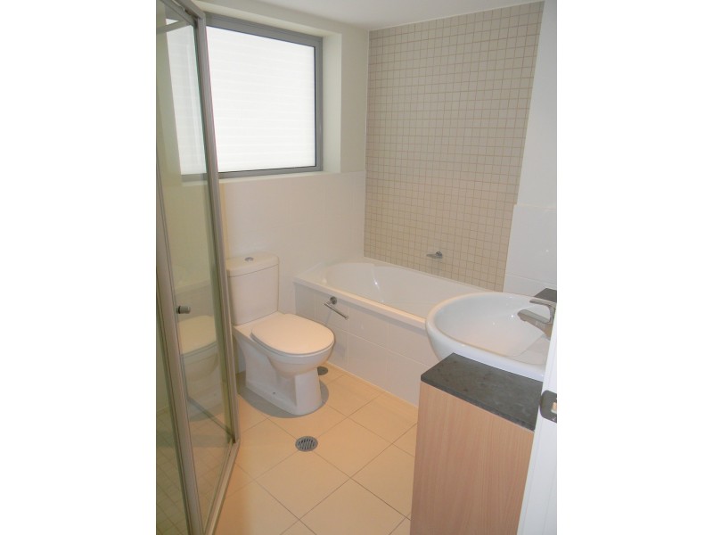 21 CYPRESS AVENUE, Surfers Paradise QLD 4217