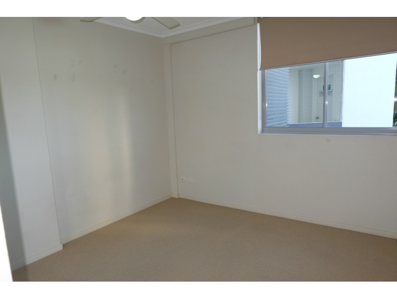 21 CYPRESS AVENUE, Surfers Paradise QLD 4217