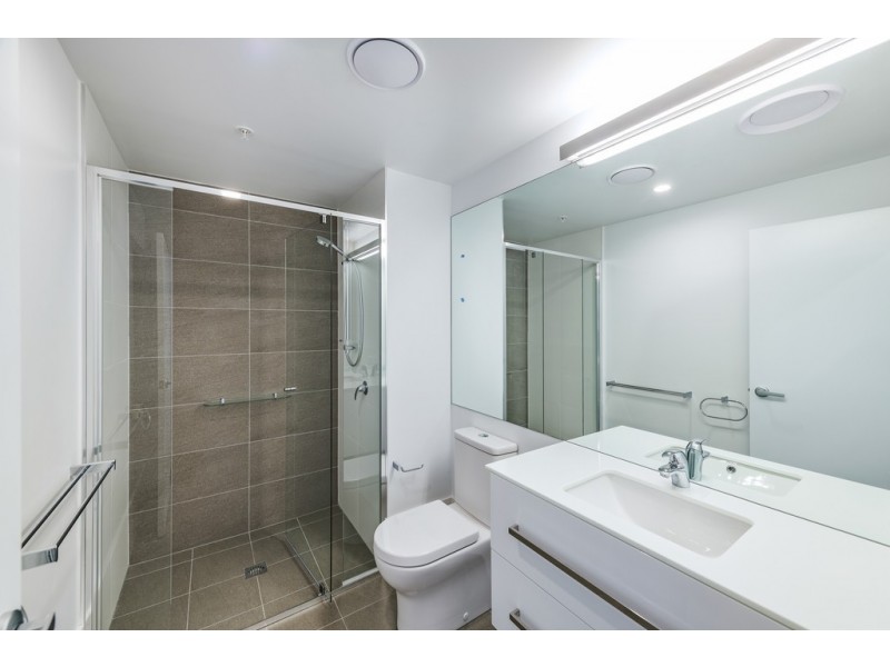 11408/300 Old Cleveland Road, Coorparoo QLD 4151