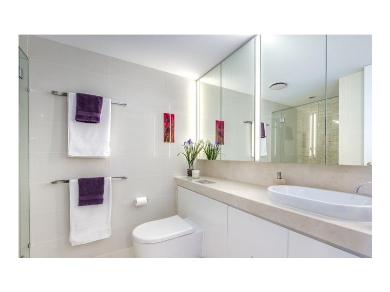 Paradise Point QLD 4216