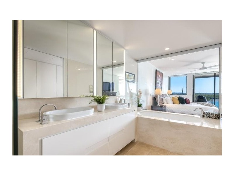 Paradise Point QLD 4216
