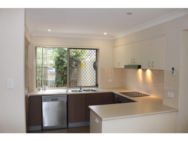 10/06 Canton Court, Manly West QLD 4179