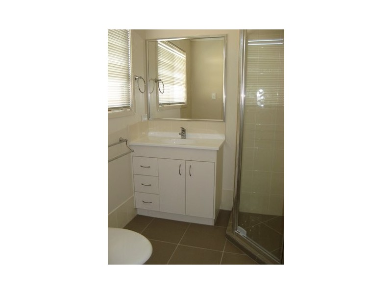 10/06 Canton Court, Manly West QLD 4179