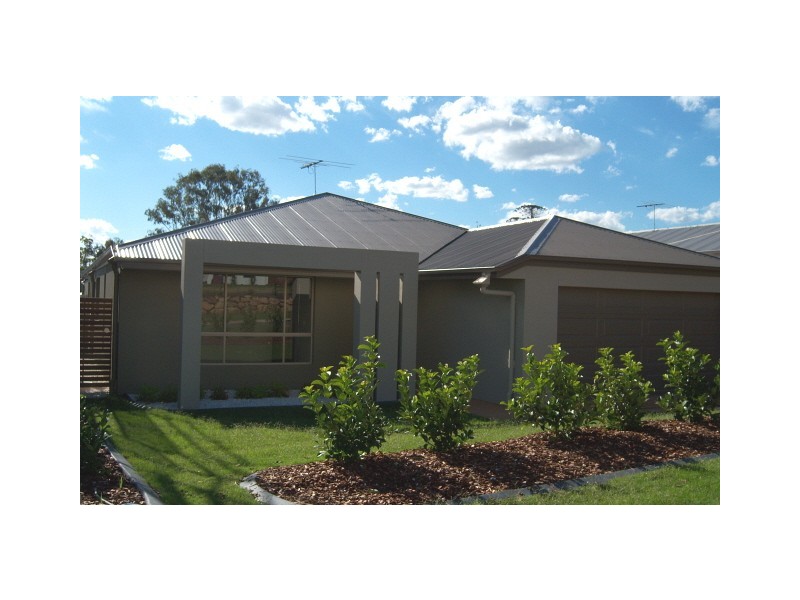 11 Lachlan Drive, Wakerley QLD 4154