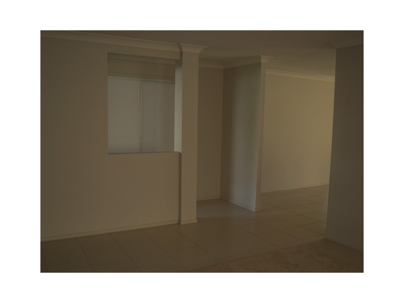 11 Lachlan Drive, Wakerley QLD 4154