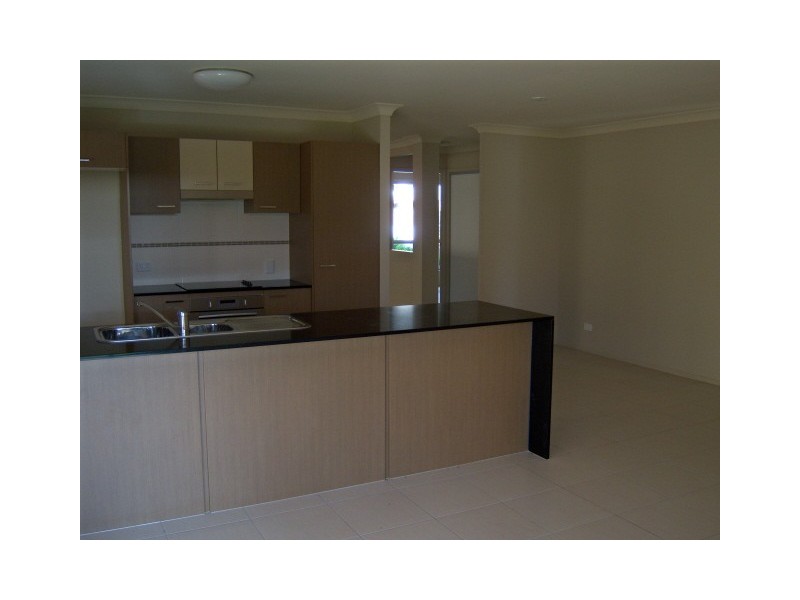 11 Lachlan Drive, Wakerley QLD 4154