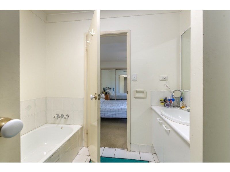 16/14 BOURTON ROAD, Merrimac QLD 4226