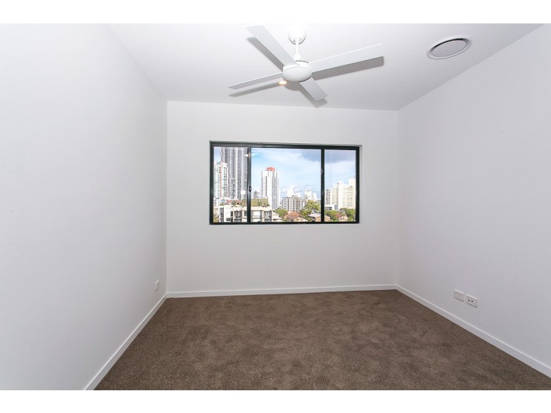 11 Andrews St, Southport QLD 4215