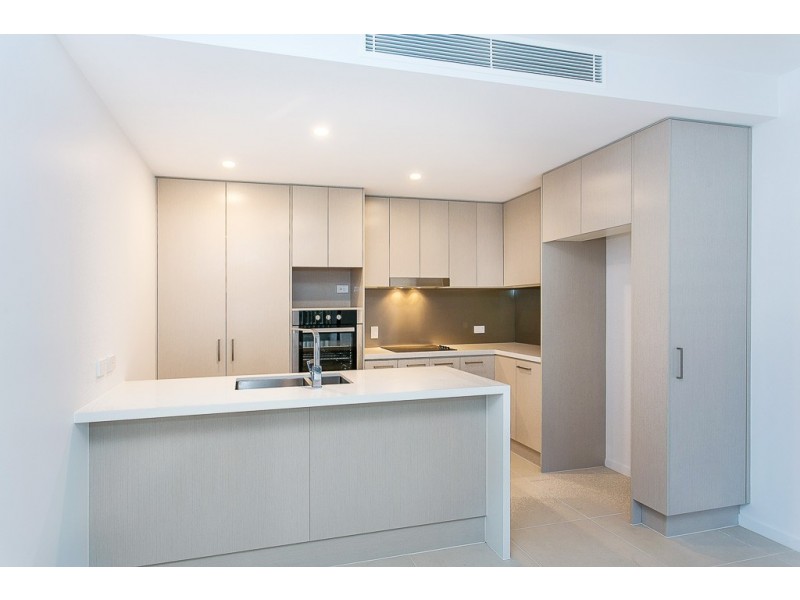 11 Andrews St, Southport QLD 4215