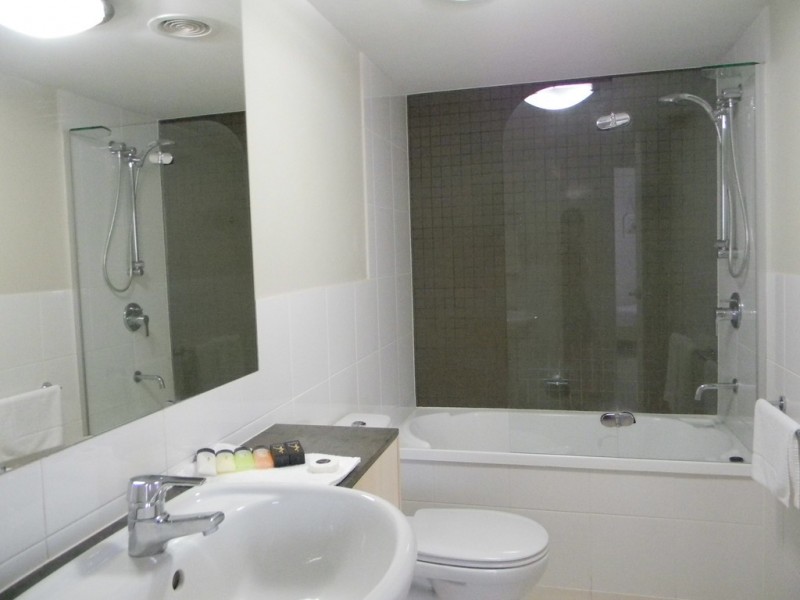 21 CYPRESS AVENUE, Surfers Paradise QLD 4217