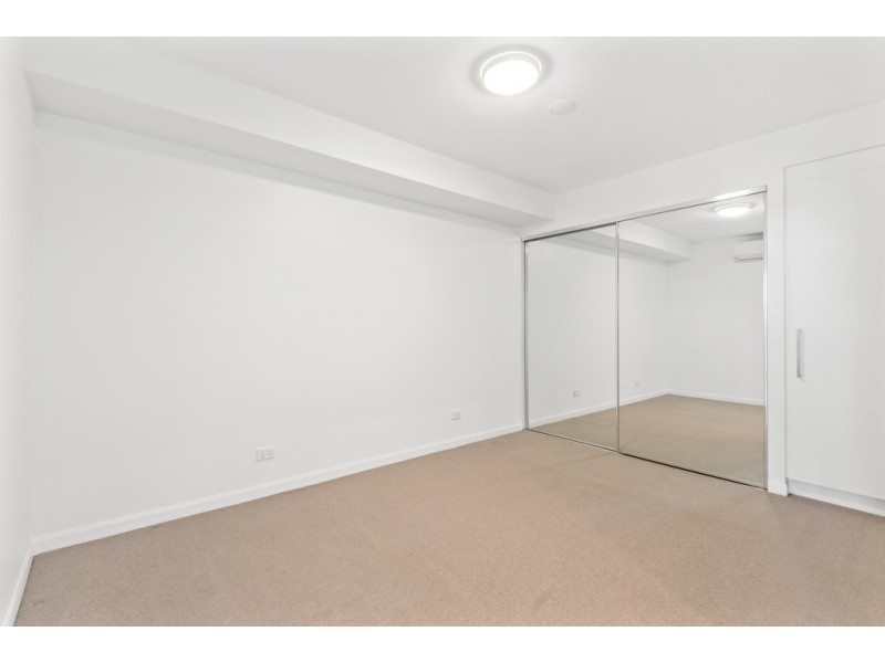 11706/300 Old Cleveland Road, Coorparoo QLD 4151