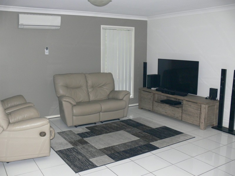 2/19 O’Reilly St, Wakerley QLD 4154