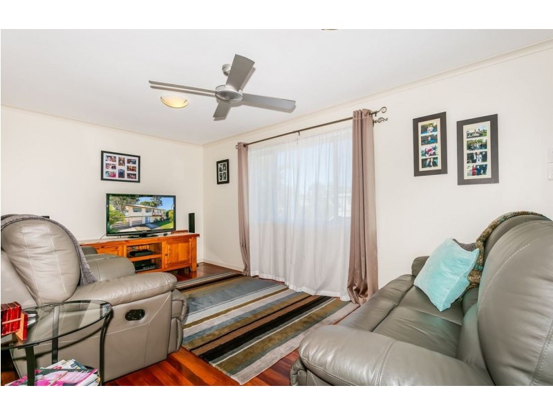 16 Coachwood St, Crestmead QLD 4132