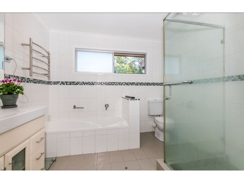 16 Coachwood St, Crestmead QLD 4132