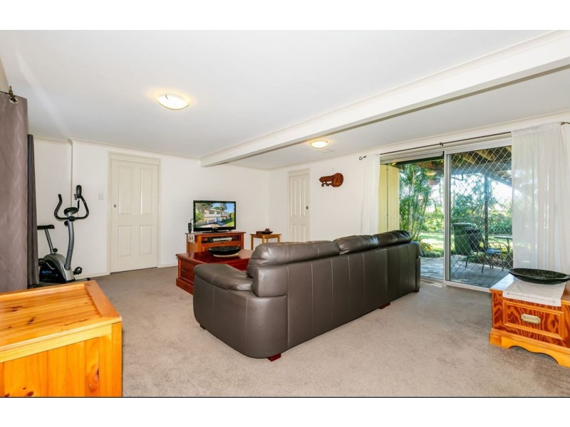 16 Coachwood St, Crestmead QLD 4132