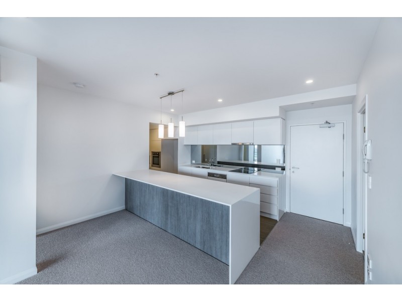 11402/300 Old Cleveland Road, Coorparoo QLD 4151