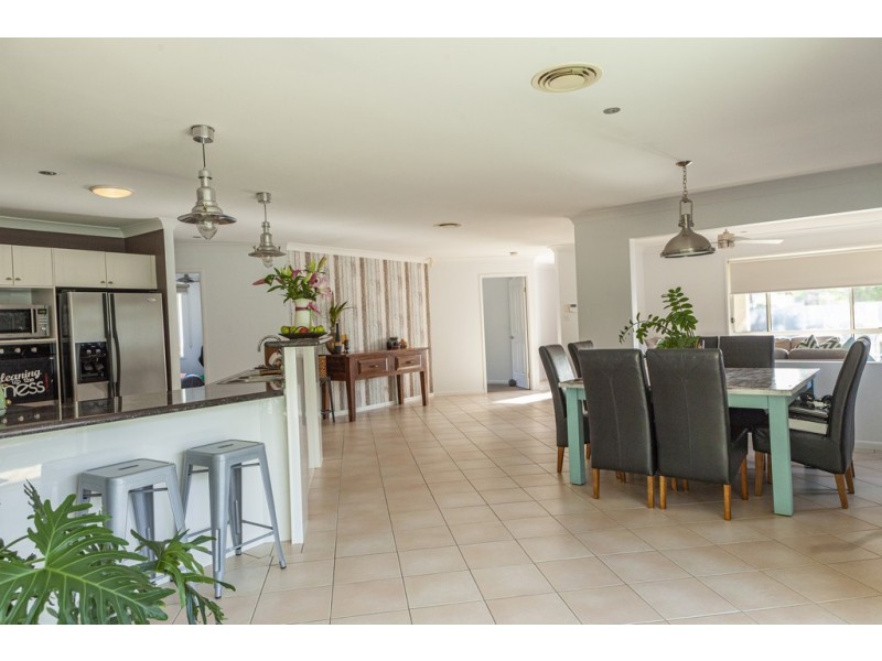 120 Swanton Drive, Mudgeeraba QLD 4213