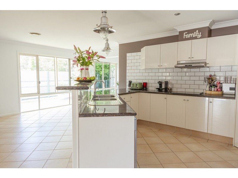 120 Swanton Drive, Mudgeeraba QLD 4213