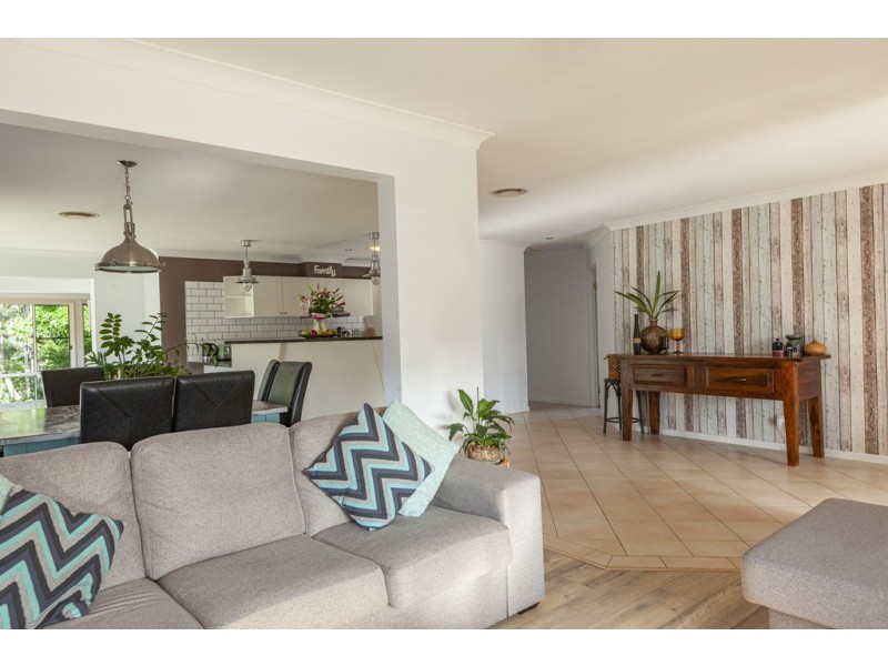 120 Swanton Drive, Mudgeeraba QLD 4213