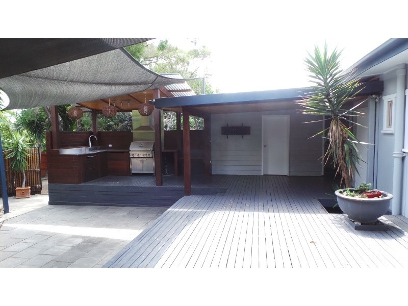 10 BROOKE AVENUE, Southport QLD 4215