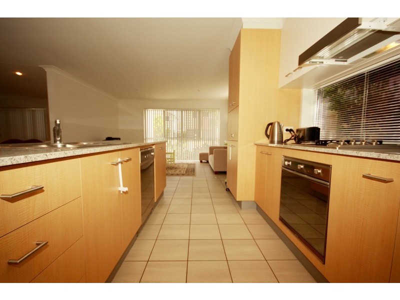 16 Kingsley St, Murarrie QLD 4172