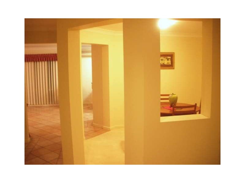 Mount Ommaney QLD 4074