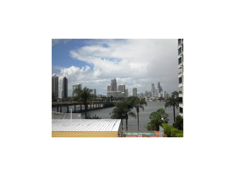 301 / 2 Barney Street, Southport QLD 4215