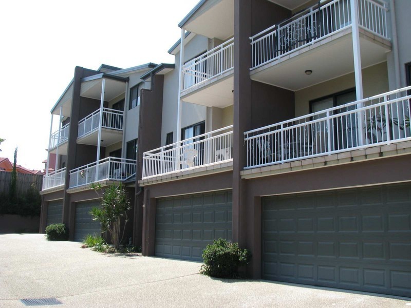 8/12 Geraldton Drive, Varsity Lakes QLD 4227