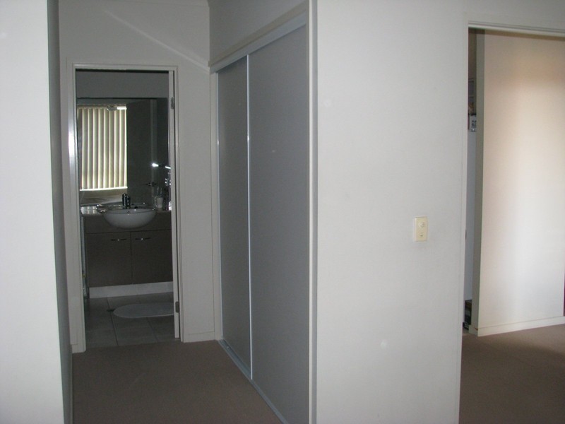 19/2 Geraldton drive, Varsity Lakes QLD 4227