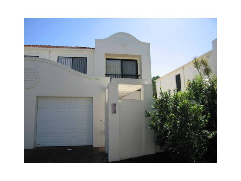 Hope Island QLD 4212