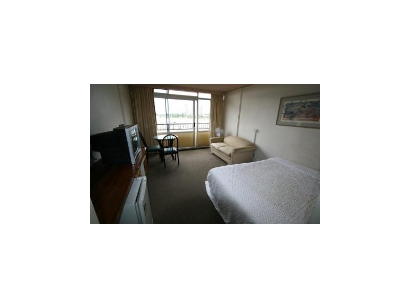 407 / 2 Barney Street, Southport QLD 4215