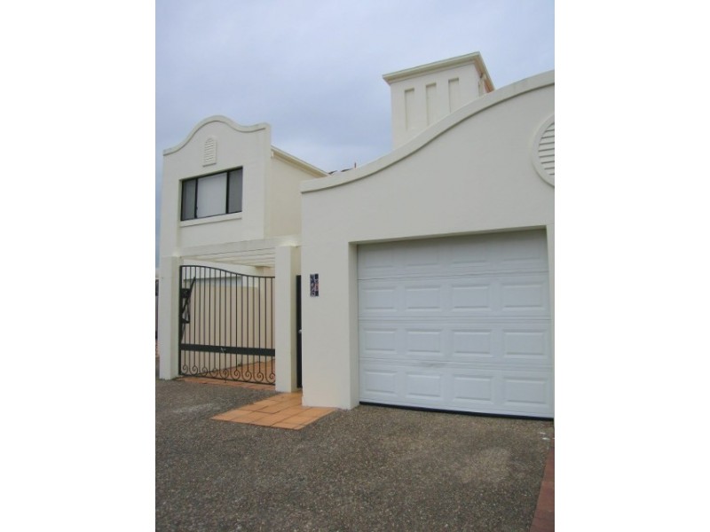 Hope Island QLD 4212