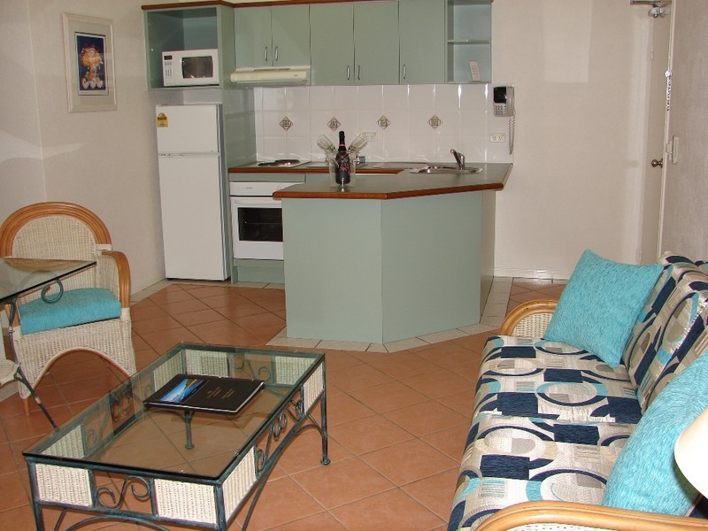 107/6 Triton Street, Palm Cove QLD 4879