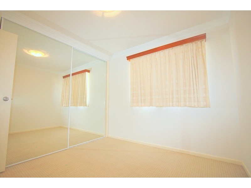 15 Dansie Street, Greenslopes QLD 4120