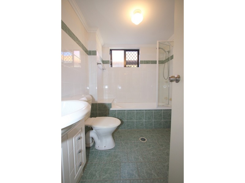 15 Dansie Street, Greenslopes QLD 4120