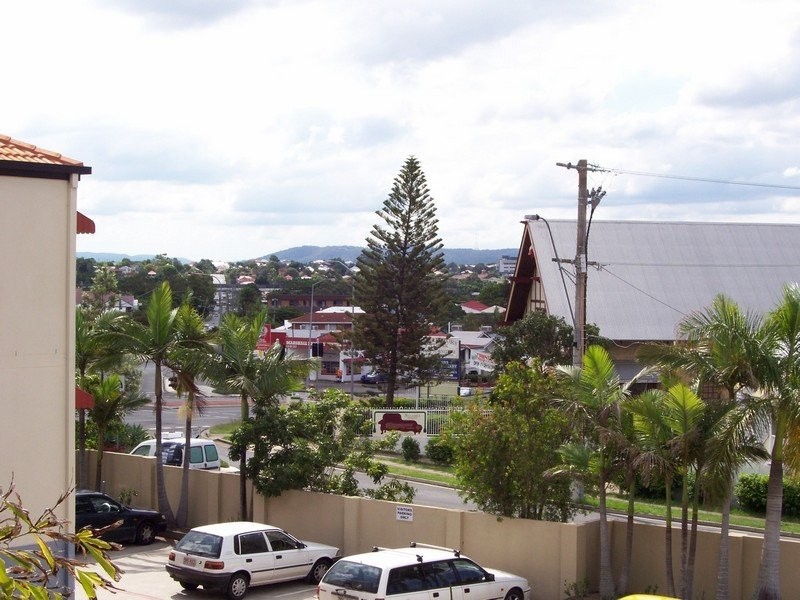 15 Dansie Street, Greenslopes QLD 4120