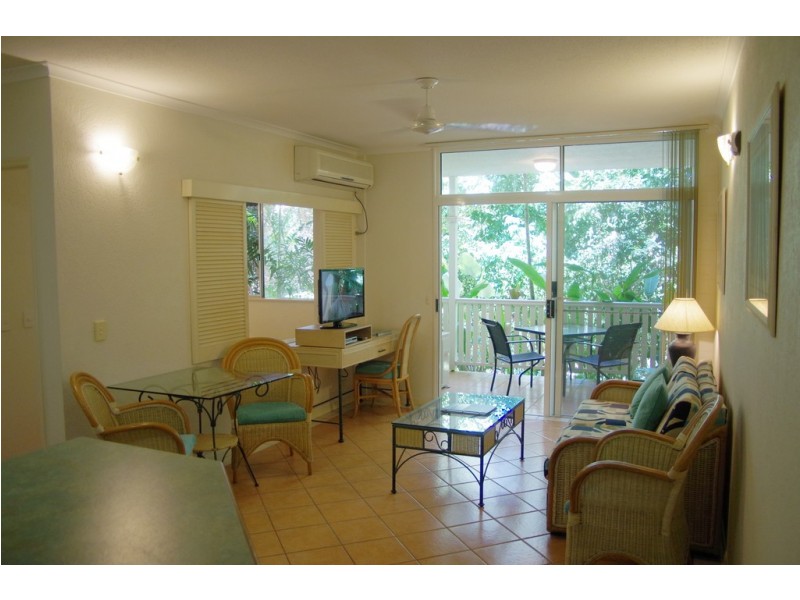 6 Triton Street, Palm Cove QLD 4879