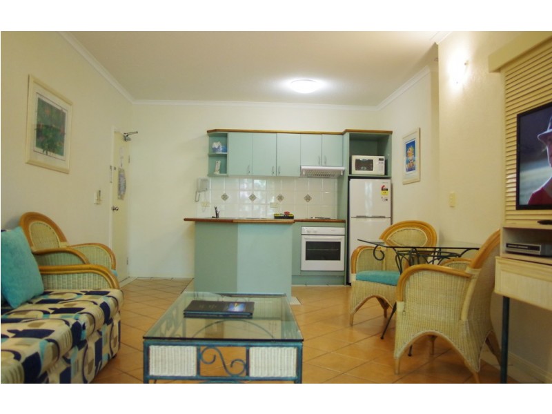 6 Triton Street, Palm Cove QLD 4879